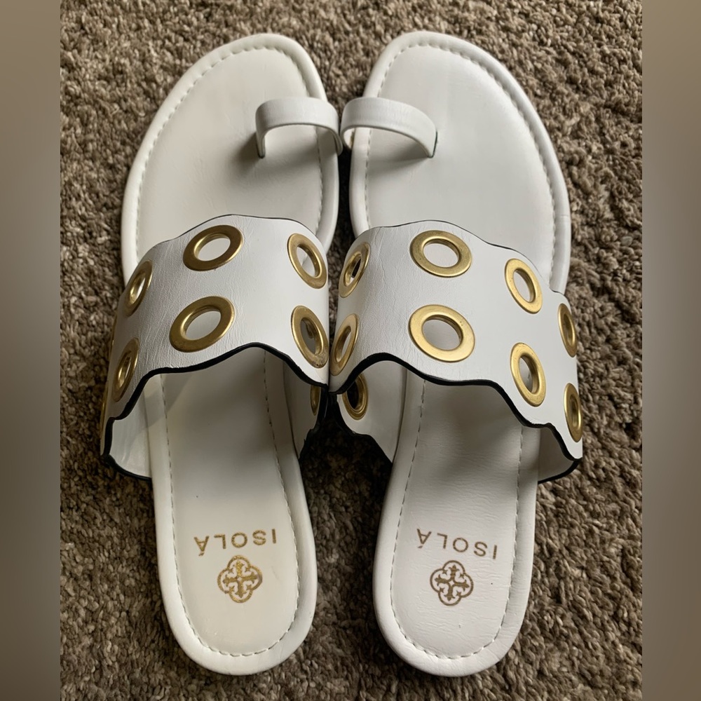 ISOLA LEATHER WHITE TOE RING GROMMET SANDALS
